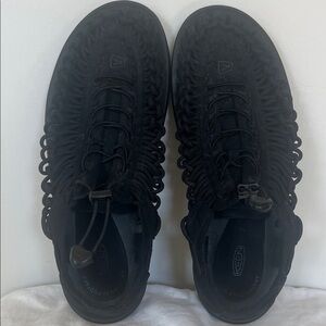 KEEN Men's UNEEK Black Sandals